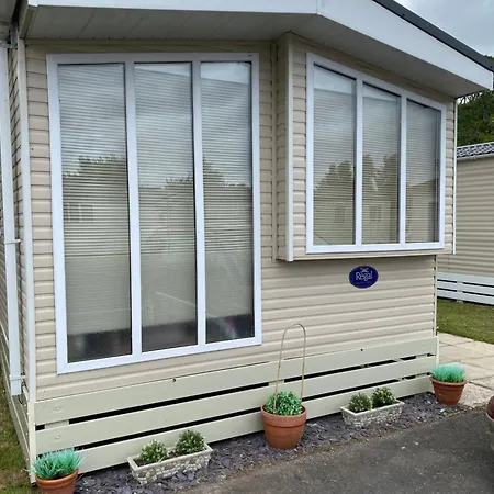 Jasmine 14 - A Peaceful & Spacious Caravan-2